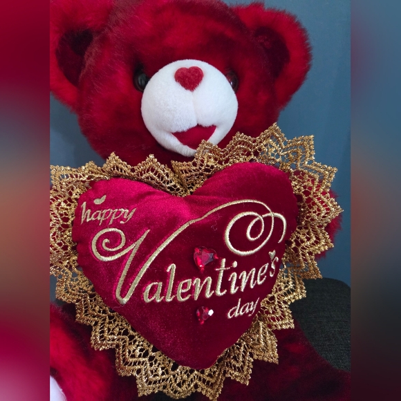 Dan Dee 2009 Collectible Valentine's Day Red Teddy Bear with Gold Heart. - Picture 3 of 7